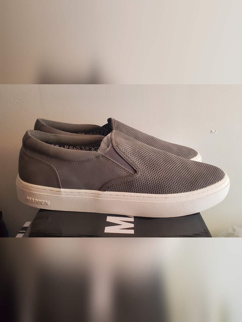 NIB Madden Aveeno Grey Suede Shoes